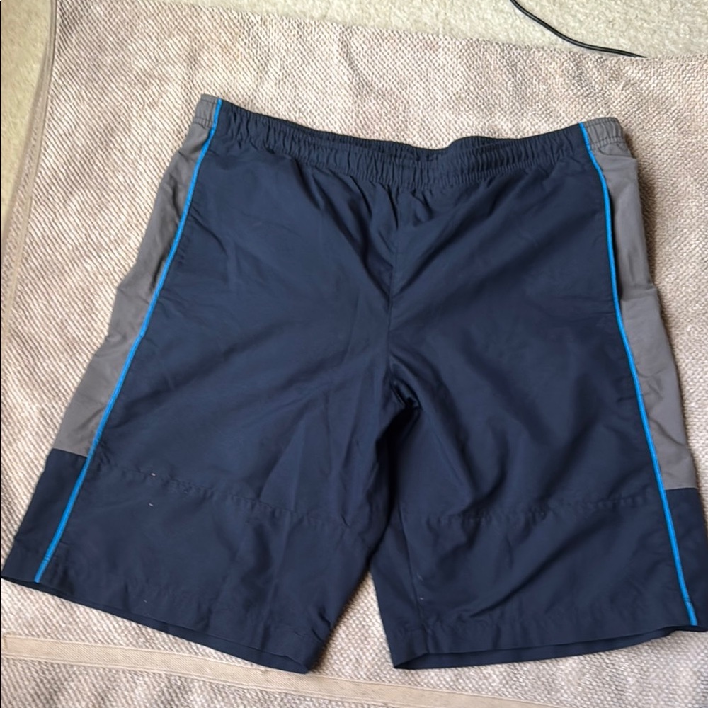 😊Men’s Nike Shorts Blue and Gray Lightweight Design